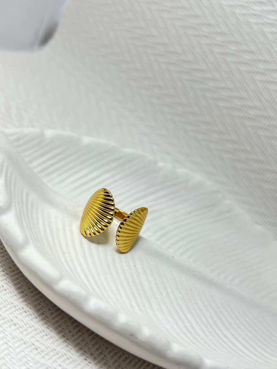 Shell Capped Ring