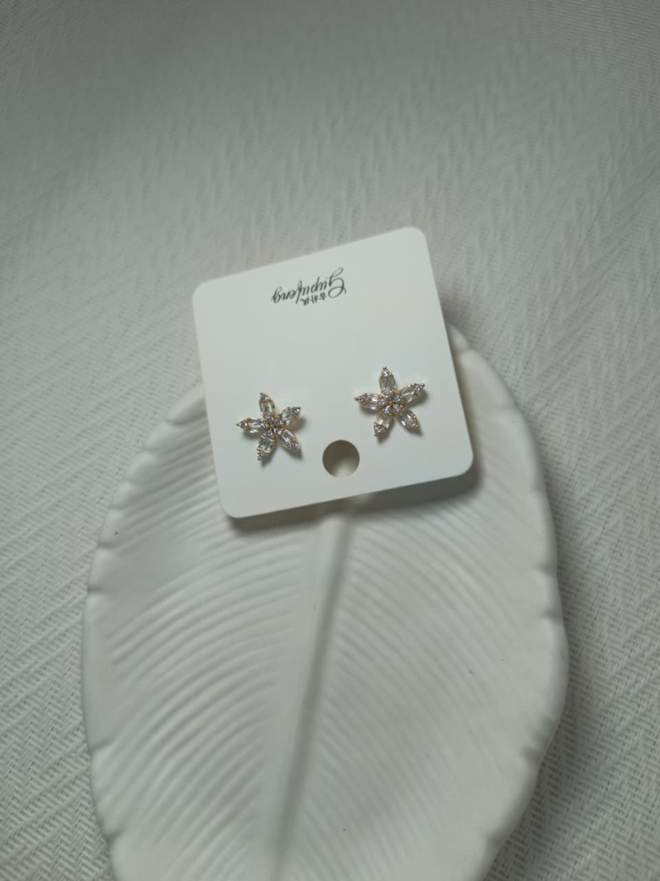 Golden starfish style Earrings
