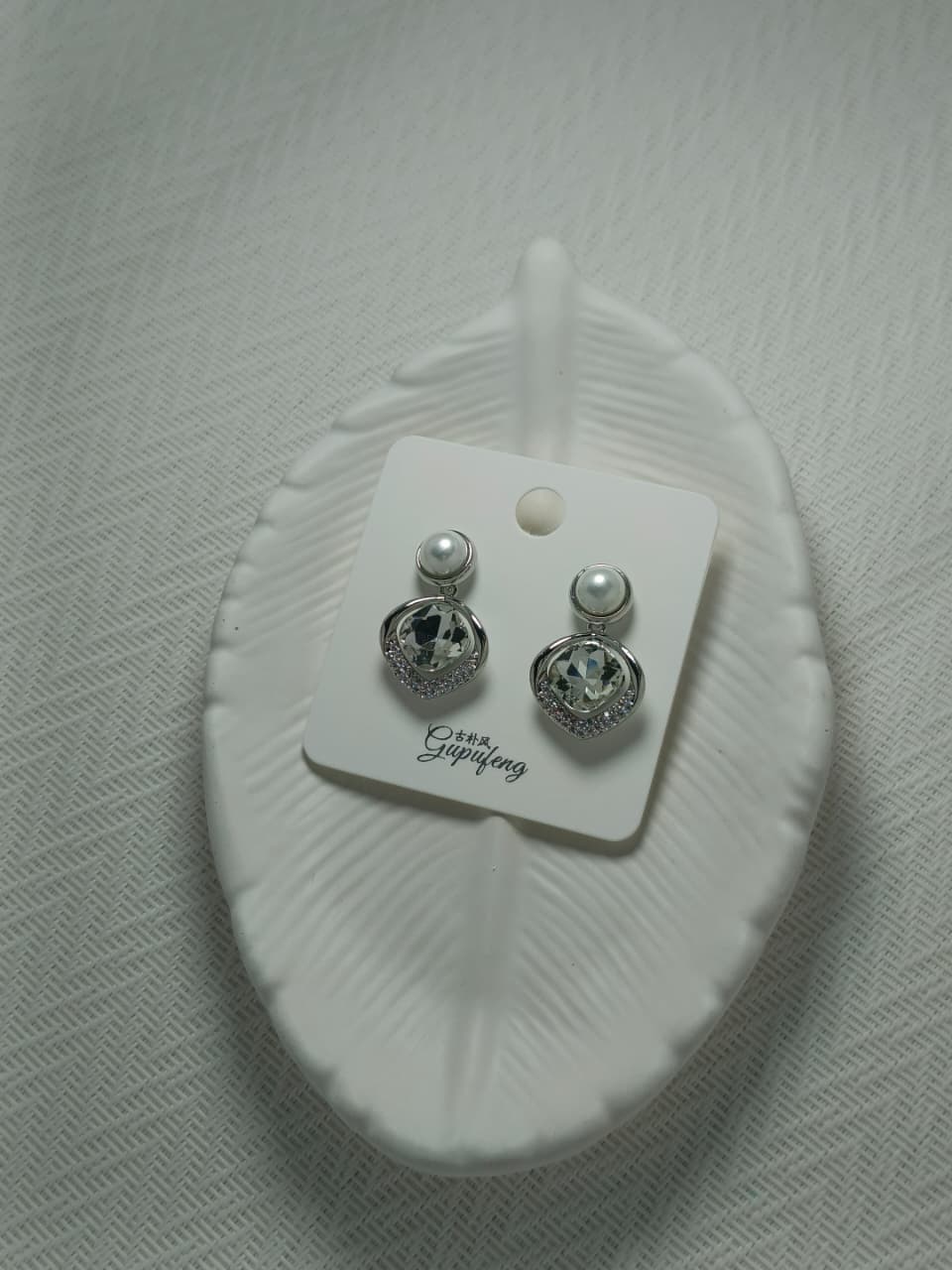 Pearl with Pellucid Shaped Design Earrings